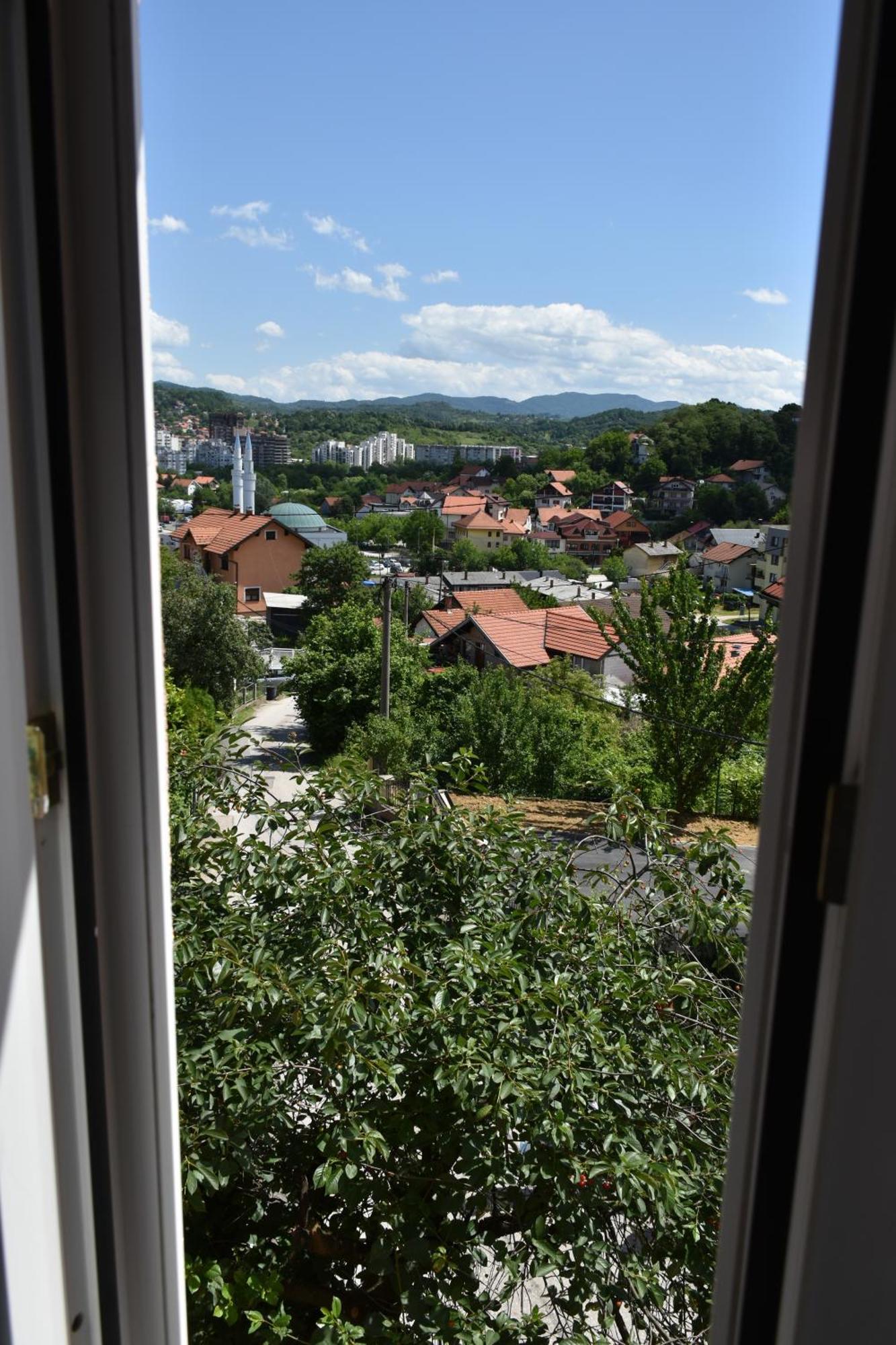 Apartments Mensa Tuzla Buitenkant foto