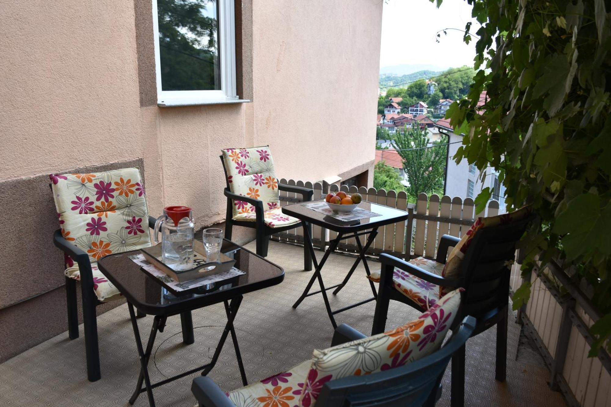 Apartments Mensa Tuzla Buitenkant foto
