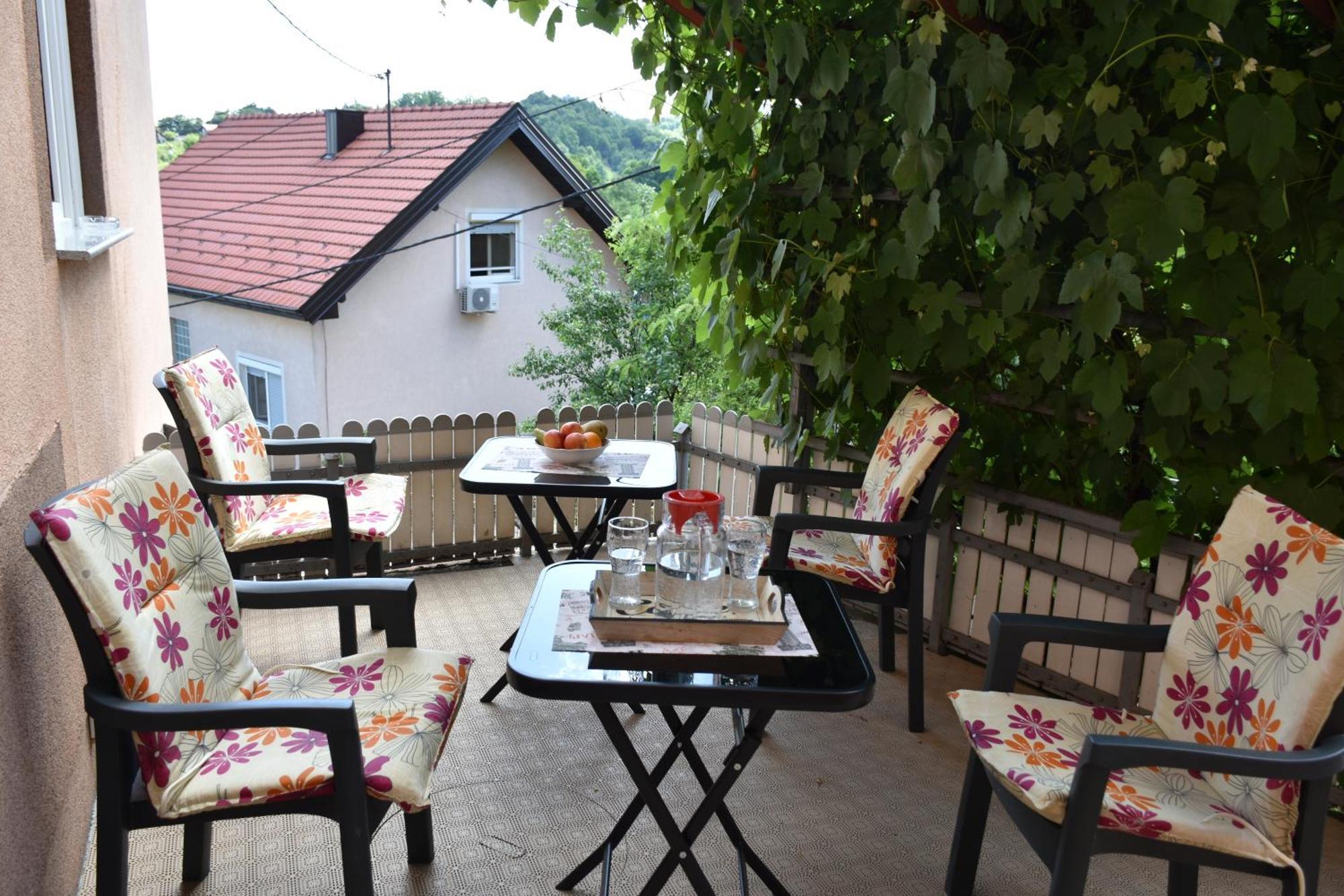 Apartments Mensa Tuzla Buitenkant foto